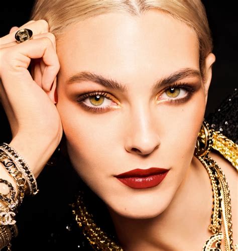 chanel holiday make up 2022